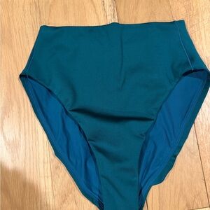 Left On Friday Bottom Like New